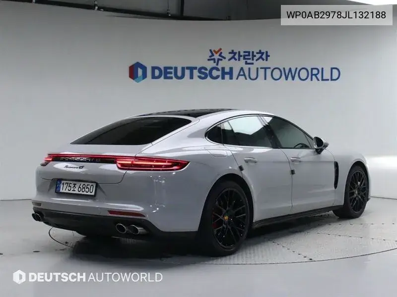 Panamera (971) 2.9 4S VIN: WP0AB2978JL132188 Lot: 39908053