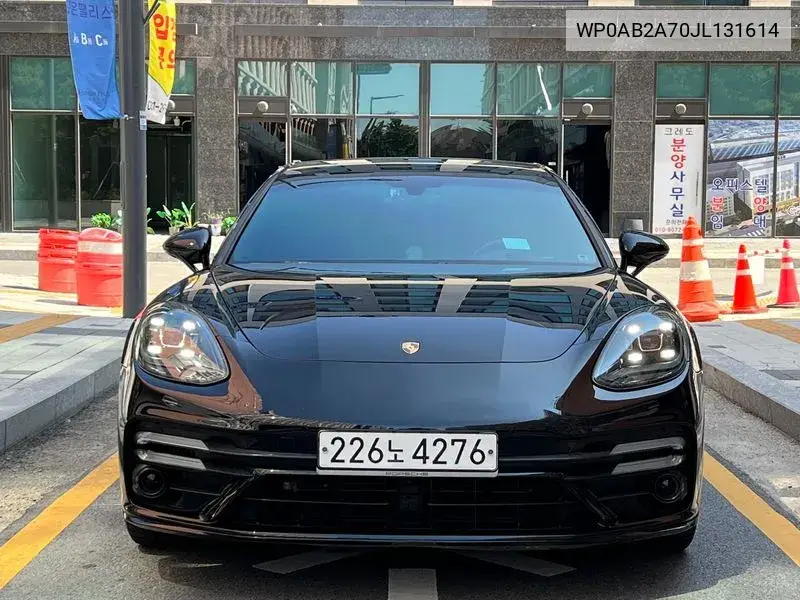 Panamera (971) 2.9 4S VIN: WP0AB2A70JL131614 Lot: 40074883