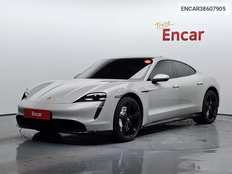 Porsche Taycan 4S VIN: ENCAR38607905 Lot: 38607905