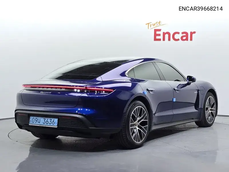 Tycan 4S VIN: ENCAR39668214 Lot: 39668214