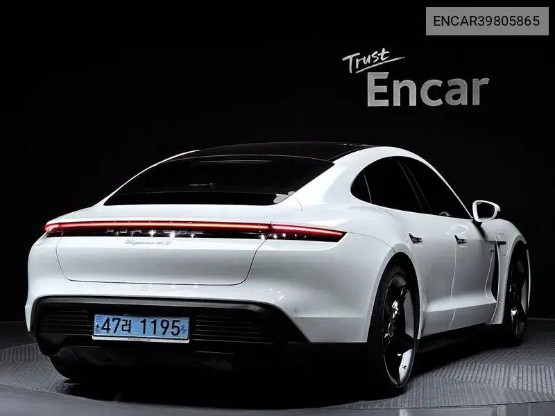 Tycan 4S VIN: ENCAR39805865 Lot: 39805865
