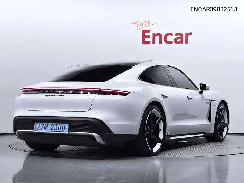 Tycan Turbo VIN: ENCAR39832513 Lot: 39832513