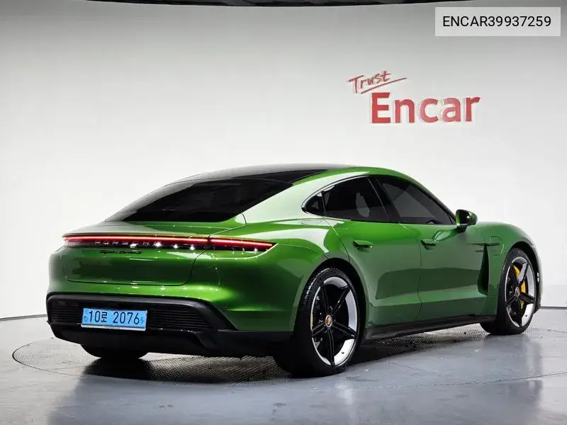 Tycan Turbo S VIN: ENCAR39937259 Lot: 39937259