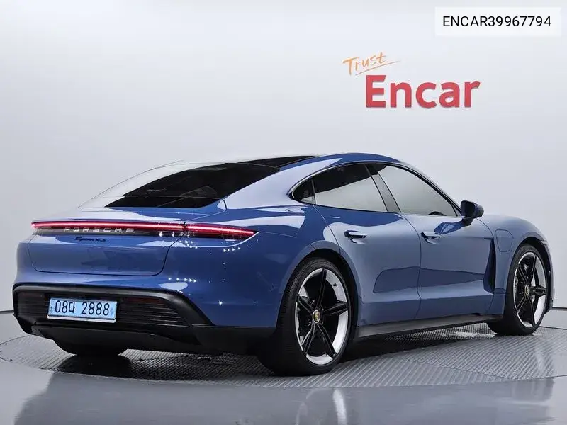 Tycan 4S VIN: ENCAR39967794 Lot: 39967794