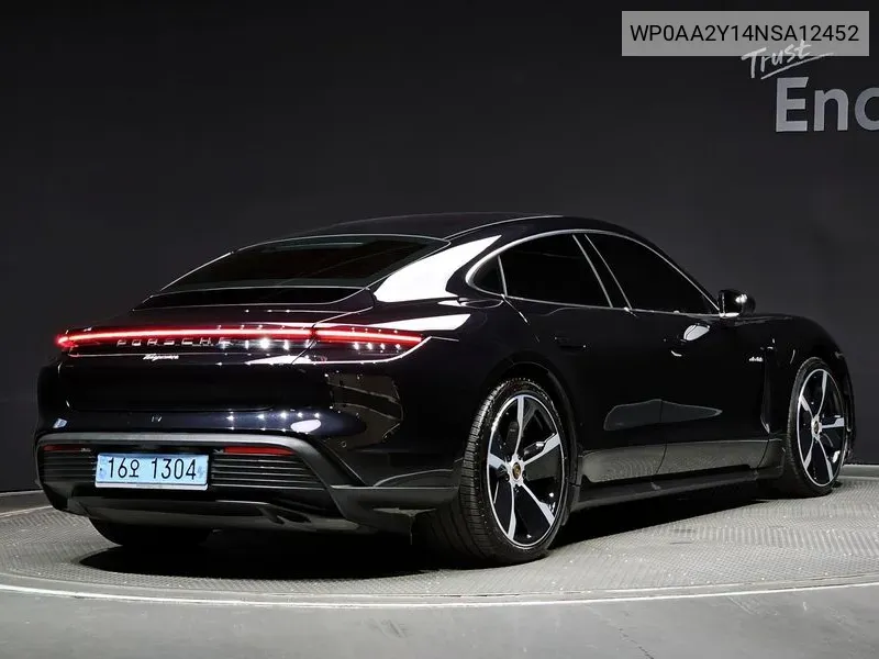 Porsche Taycan Base VIN: WP0AA2Y14NSA12452 Lot: 38057410