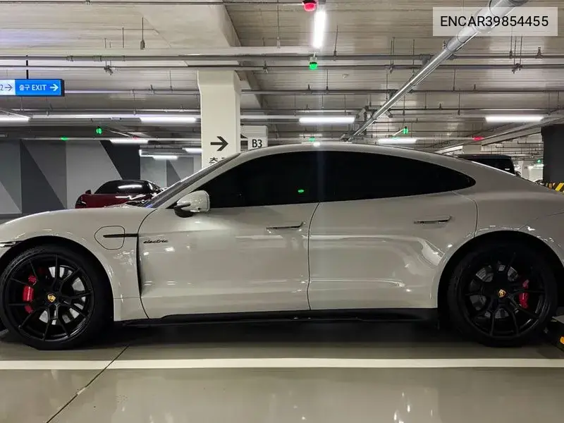 Tycan Gts VIN: ENCAR39854455 Lot: 39854455