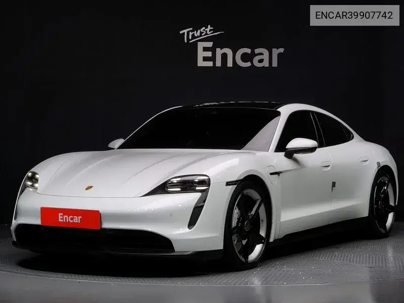 Tycan Base VIN: ENCAR39907742 Lot: 39907742