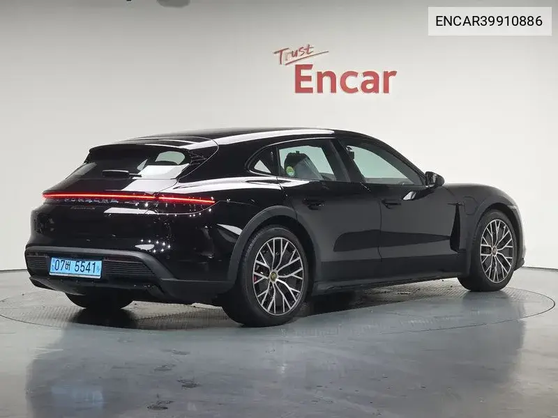 Tycan 4S Cross Turismo VIN: ENCAR39910886 Lot: 39910886