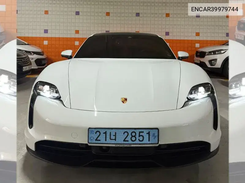 Tycan 4S VIN: ENCAR39979744 Lot: 39979744
