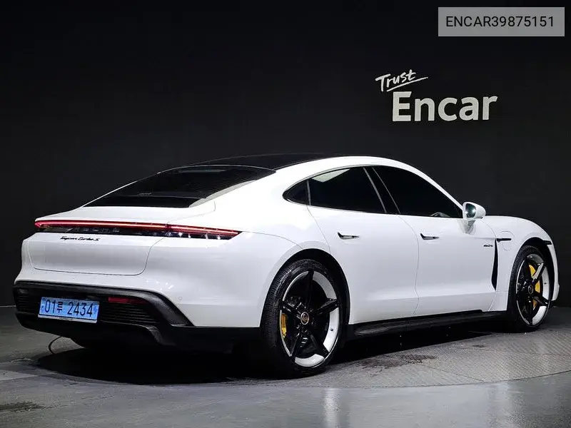 Tycan Turbo S VIN: ENCAR39875151 Lot: 39875151