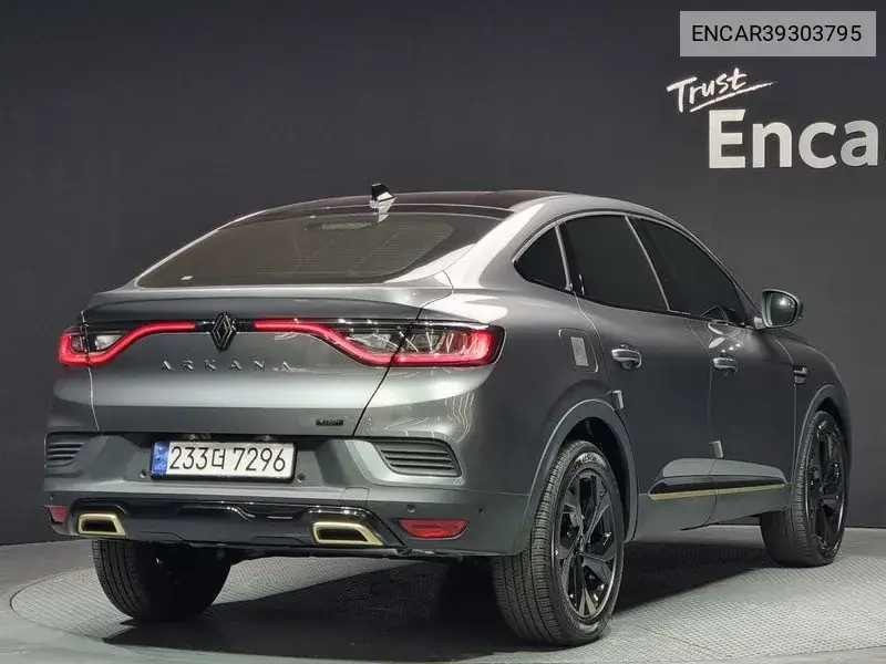 Arcana 1.6 E-Tech Iconic Design Package VIN: ENCAR39303795 Lot: 39303795