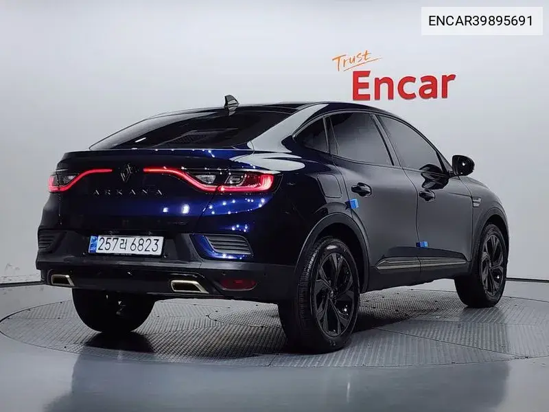 Arcana 1.6 E-Tech Iconic Design Package VIN: ENCAR39895691 Lot: 39895691
