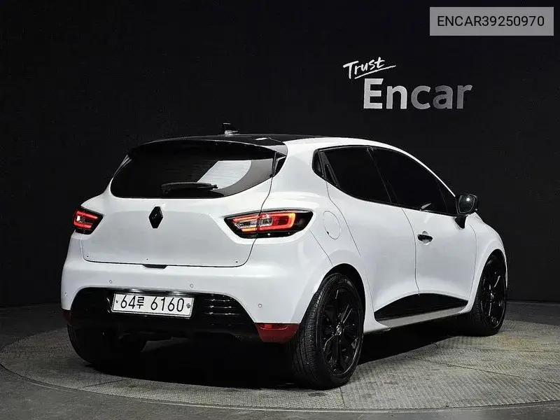 Clio Intense VIN: ENCAR39250970 Lot: 39250970