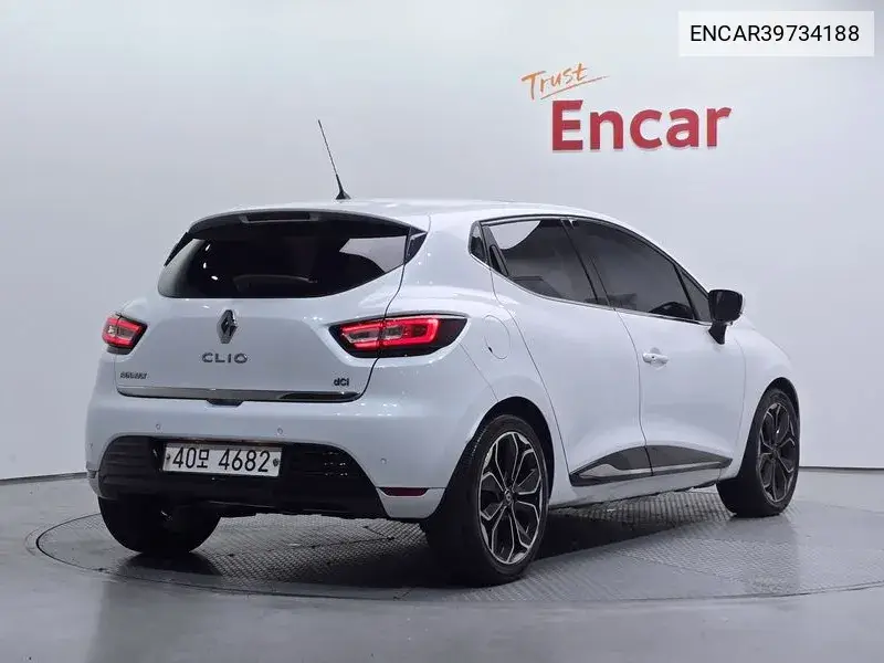 Clio Intense VIN: ENCAR39734188 Lot: 39734188