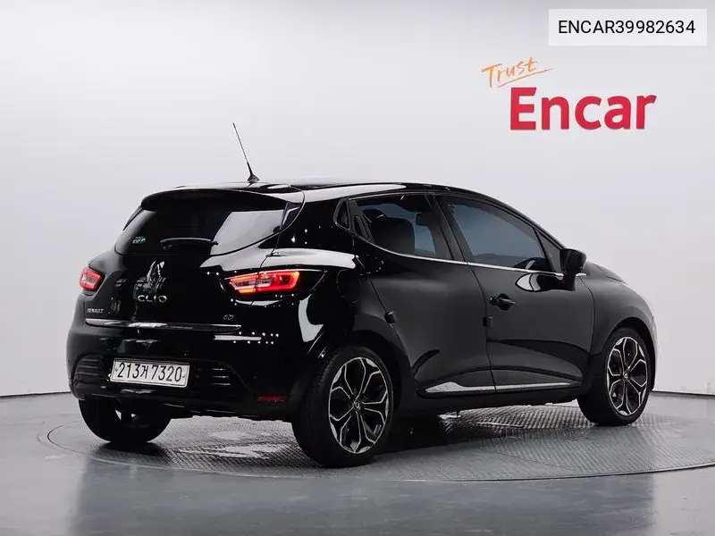 Clio Intense VIN: ENCAR39982634 Lot: 39982634