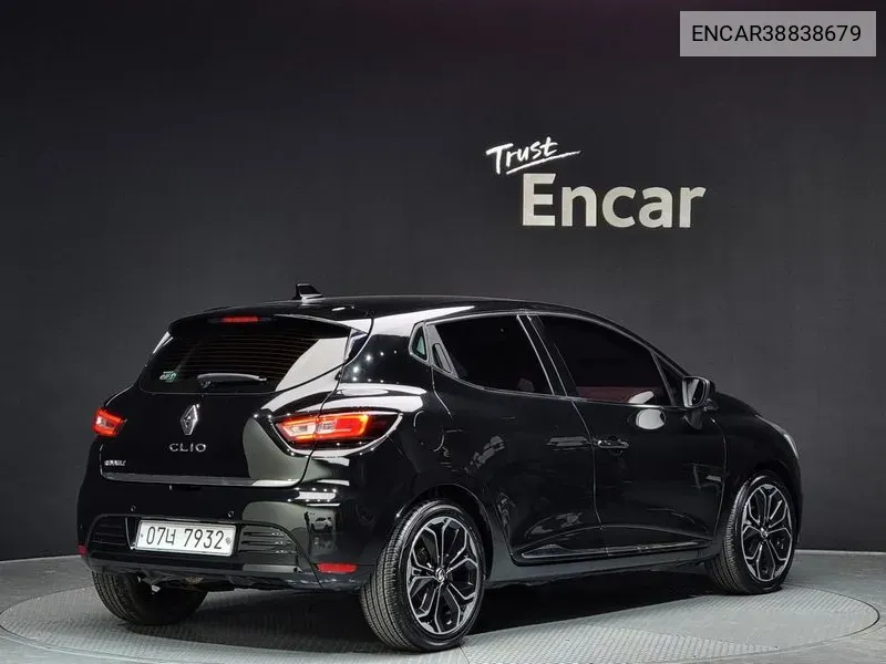 Clio Intense VIN: ENCAR38838679 Lot: 38838679
