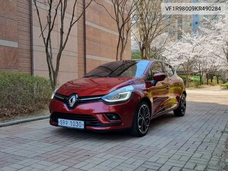 Clio Intense VIN: VF1R98009KR490284 Lot: 39403937