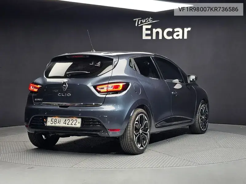 Clio Intense VIN: VF1R98007KR736586 Lot: 39631176