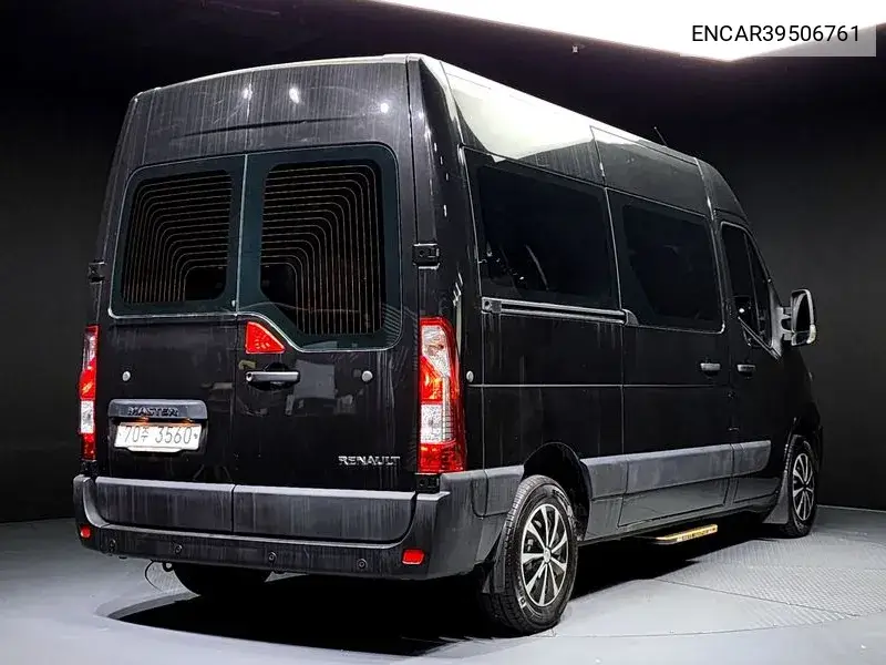 Master 2.3 13 -Seater VIN: ENCAR39506761 Lot: 39506761