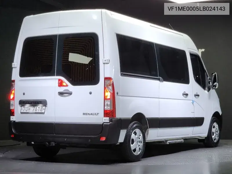 Master 2.3 13 -Seater VIN: VF1ME0005LB024143 Lot: 39926881