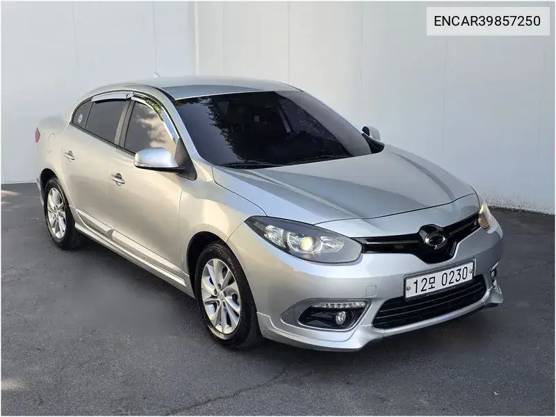 Sm3 Neo Se Plus VIN: ENCAR39857250 Lot: 39857250