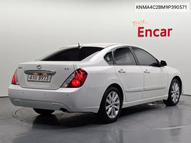 Sm5 New Impression Le Exclusive VIN: KNMA4C2BM9P390571 Lot: 40134999