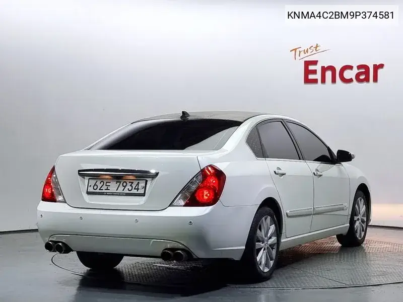 Sm5 New Impression Le Exclusive VIN: KNMA4C2BM9P374581 Lot: 40150351