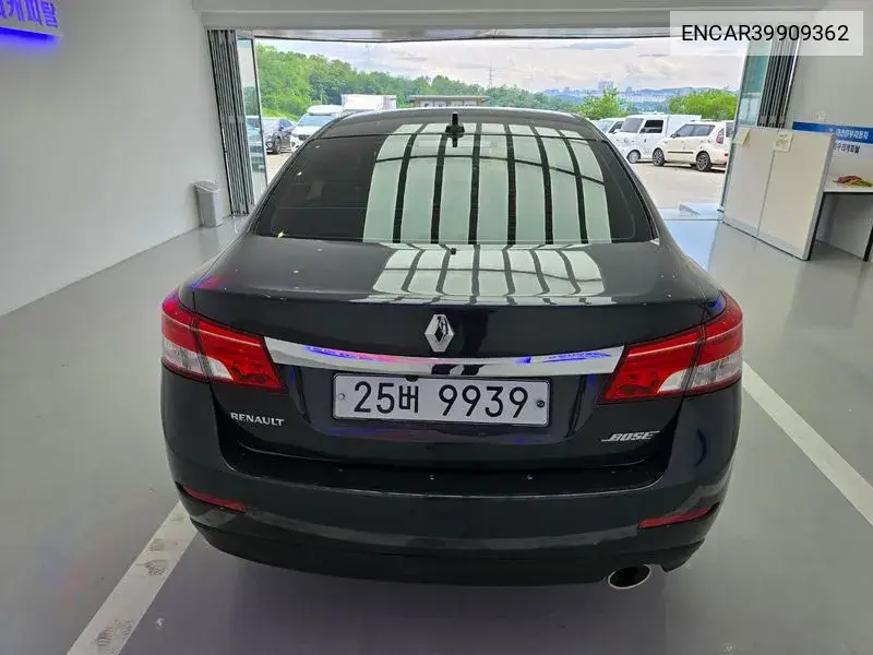 New Sm5 Platinum Le Basic Type VIN: ENCAR39909362 Lot: 39909362