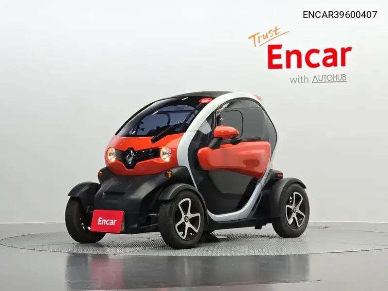 Tweed Intense (2 -Seater) VIN: ENCAR39600407 Lot: 39600407