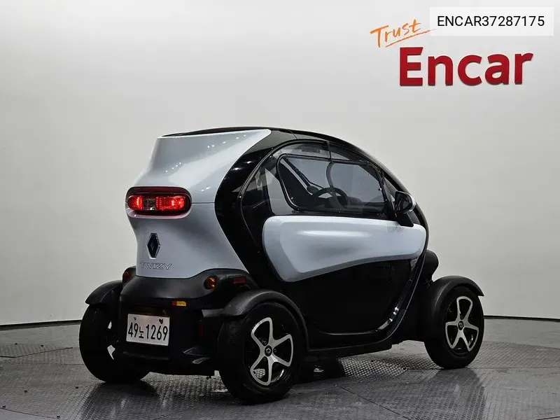 Tweed Intense (2 -Seater) VIN: ENCAR37287175 Lot: 37287175