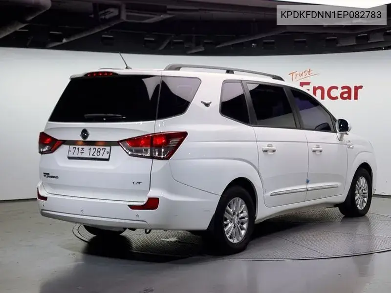 Korando Turismo 4Wd Lt 11 -Seater VIN: KPDKFDNN1EP082783 Lot: 39942477
