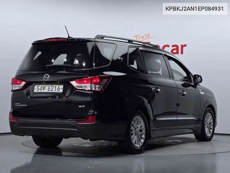 Kg Mobility (Ssangyong) Korando Turismo 4Wd Gt 9-Seater VIN: KPBKJ2AN1EP084931 Lot: 38102480