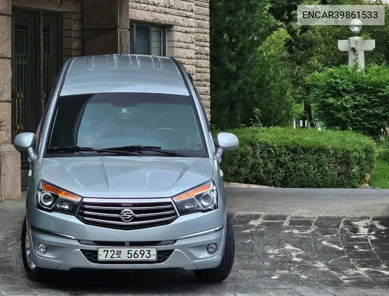 Korando Turismo 2Wd Lt 11 -Seater VIN: ENCAR39861533 Lot: 39861533