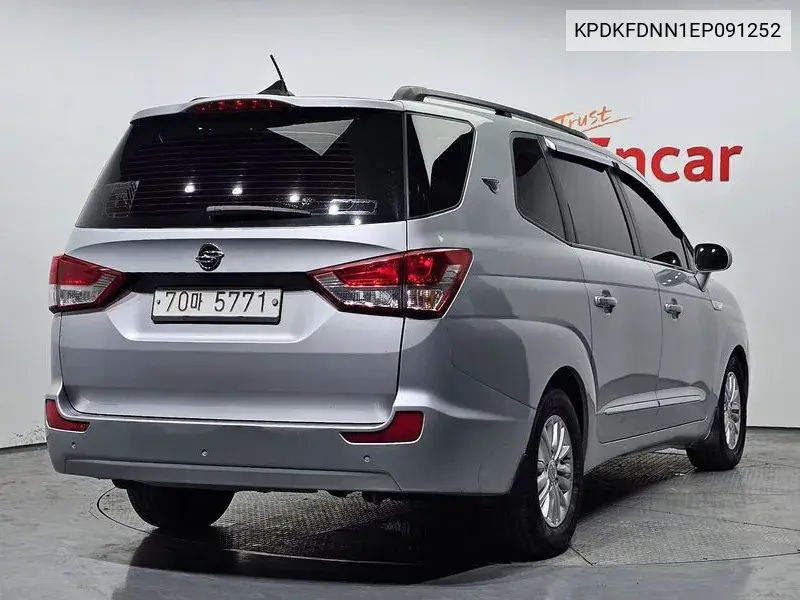 Korando Turismo 4Wd Lt 11 -Seater VIN: KPDKFDNN1EP091252 Lot: 39956647