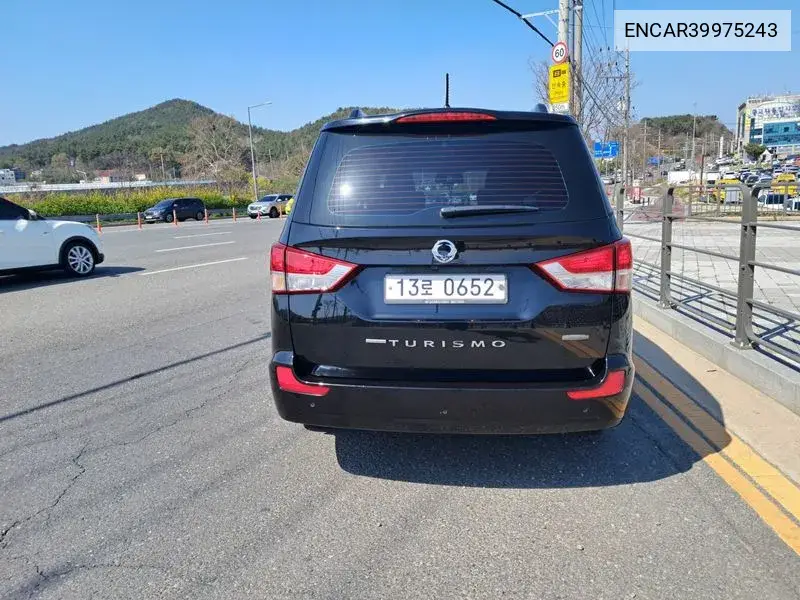 Korando Turismo 4Wd Rx 9 -Seater VIN: ENCAR39975243 Lot: 39975243