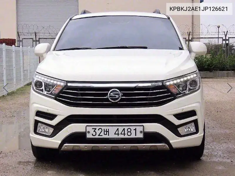 Korando Turismo 4Wd Tx 9 -Seater VIN: KPBKJ2AE1JP126621 Lot: 39967984
