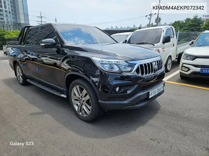 Rexton Sports Khan Diesel 2.2 4Wd Professional S (5 Link) VIN: KPADM4AEKP072342 Lot: 39970152