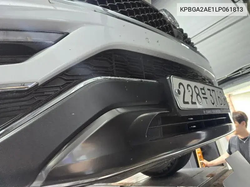 G4 Rexton Diesel 2.2 4Wd White Edition VIN: KPBGA2AE1LP061813 Lot: 39977240