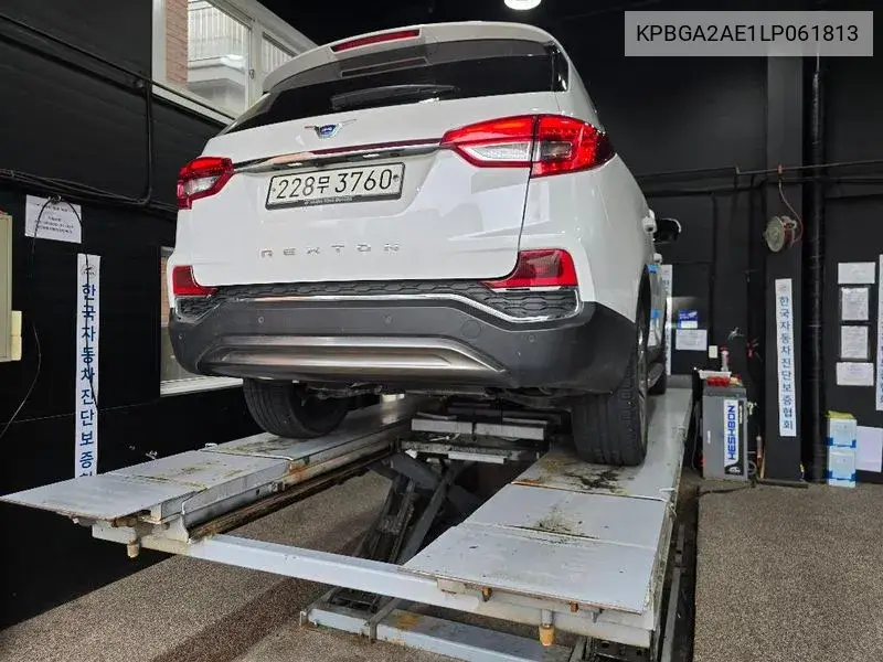 G4 Rexton Diesel 2.2 4Wd White Edition VIN: KPBGA2AE1LP061813 Lot: 39977240