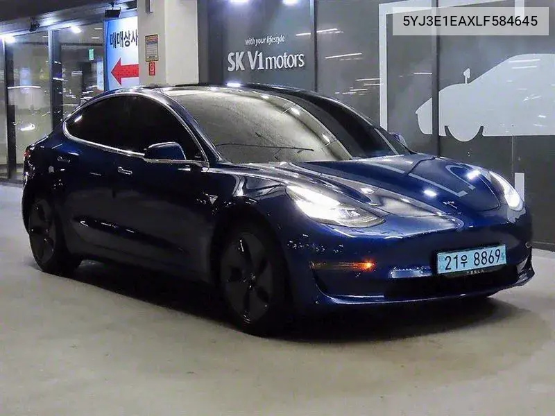 Model 3 Standard Range Plus VIN: 5YJ3E1EAXLF584645 Lot: 39642346