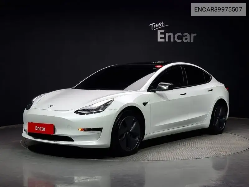 Model 3 Standard Range Plus VIN: ENCAR39975507 Lot: 39975507