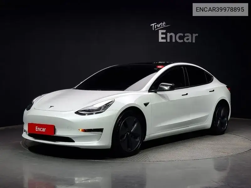Model 3 Standard Range Plus VIN: ENCAR39978895 Lot: 39978895