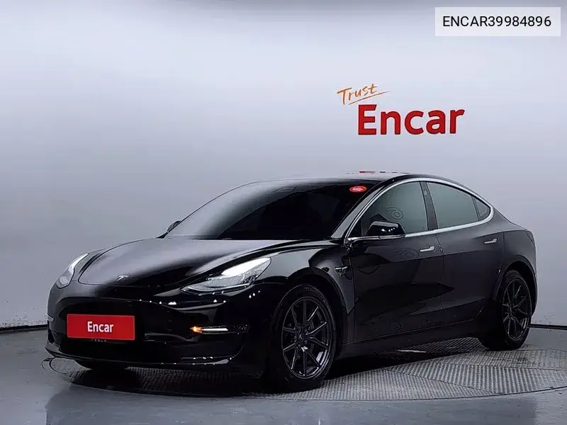Model 3 Long Range VIN: ENCAR39984896 Lot: 39984896