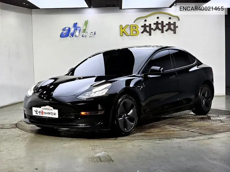 Model 3 Standard Range Plus VIN: ENCAR40021465 Lot: 40021465