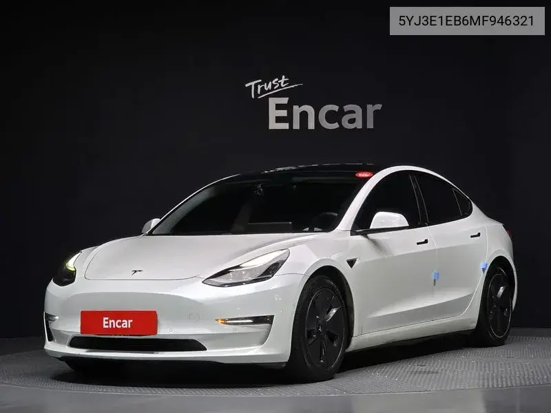 Model 3 Long Range VIN: 5YJ3E1EB6MF946321 Lot: 40035115