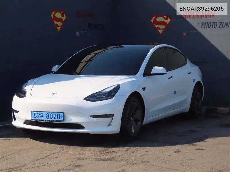 Model 3 Long Range VIN: ENCAR39296205 Lot: 39296205