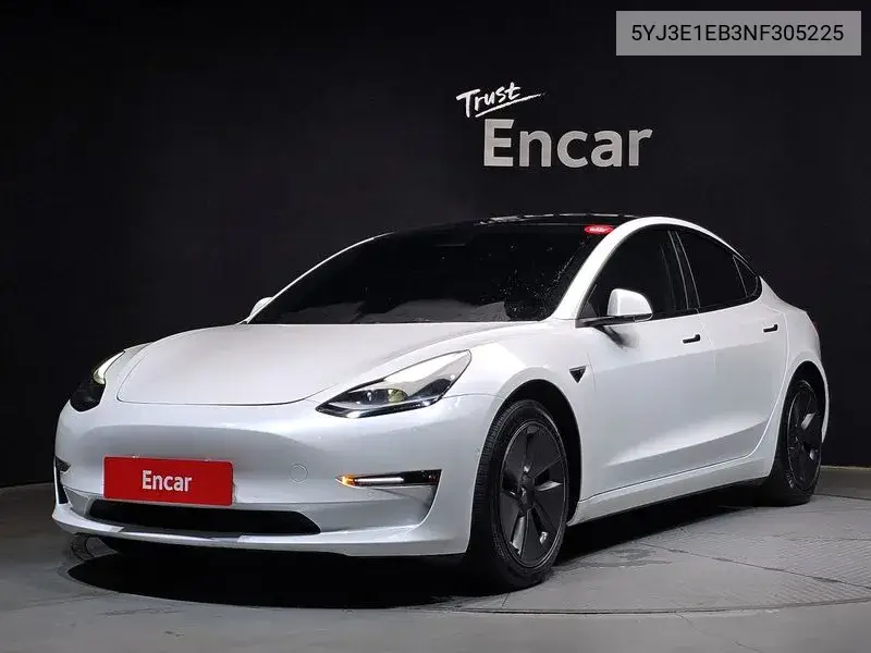 Model 3 Long Range VIN: 5YJ3E1EB3NF305225 Lot: 39977597