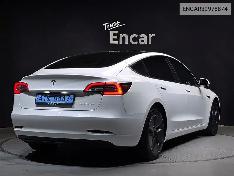 Model 3 Long Range VIN: ENCAR39978874 Lot: 39978874