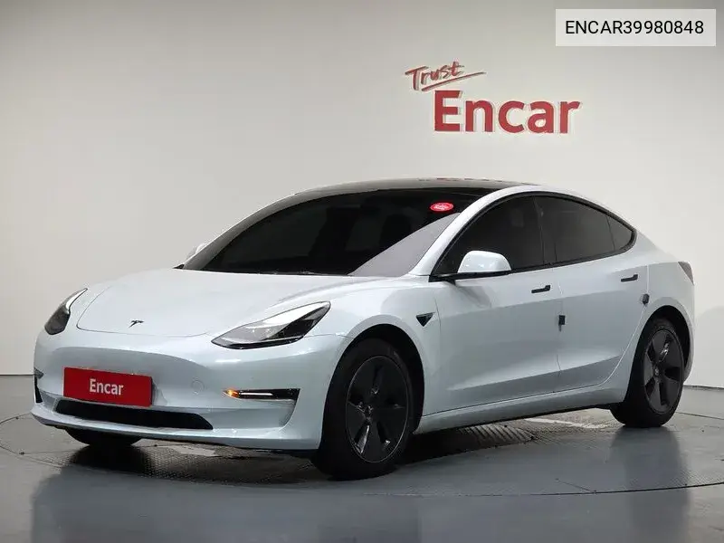 Model 3 Long Range VIN: ENCAR39980848 Lot: 39980848