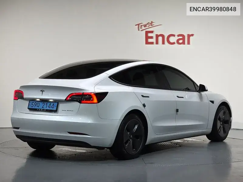 Model 3 Long Range VIN: ENCAR39980848 Lot: 39980848
